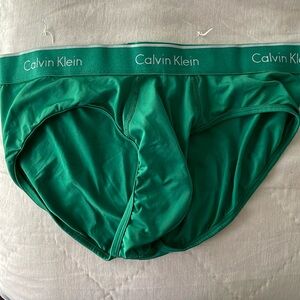 Men’s Large Calvin Klein briefs